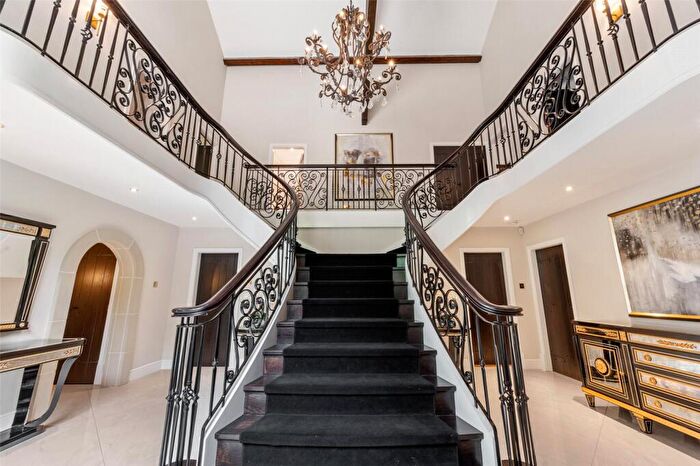 5 Bedroom Barn Conversion For Sale In Lightfoot Lane, Higher Bartle, Preston, Lancashire, PR4