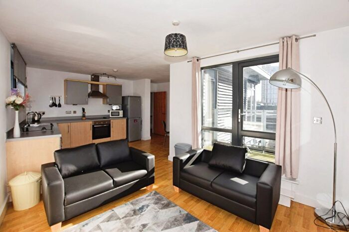 2 Bedroom Flat To Rent In Barton Street, Castlefield, Manchester, M3