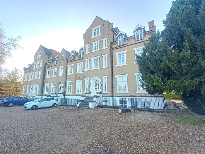1 Bedroom Flat For Sale In Upton Park, Slough, SL1