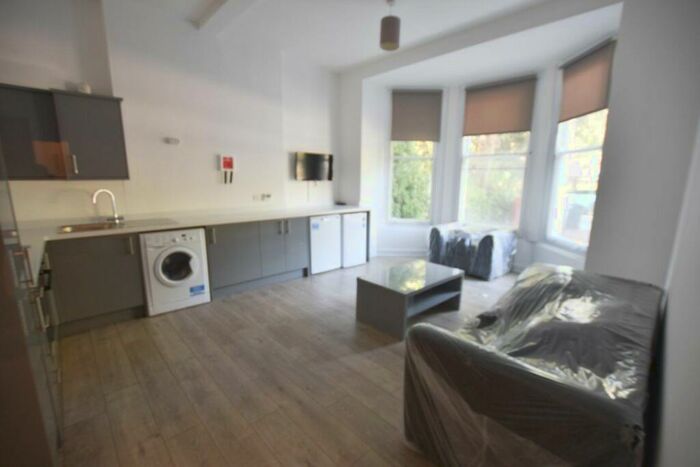 3 Bedroom Flat To Rent In London Road, Leicester, LE2