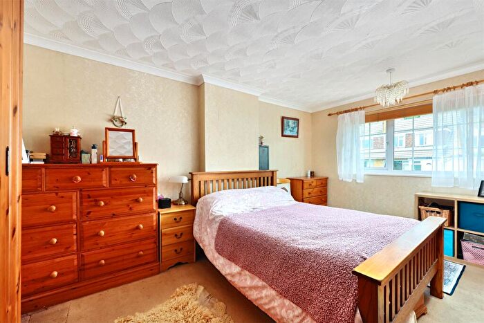 5 Bedroom Semi-Detached House For Sale In St. Austin Close, Ivybridge, Devon, PL21