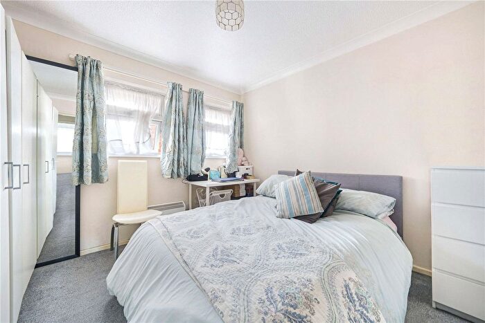 1 Bedroom Flat To Rent In Nelson Road, Twickenham, TW2