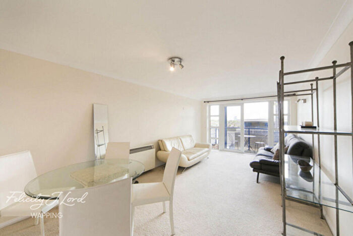 1 Bedroom Flat For Sale In Jardine Road, London, E1W