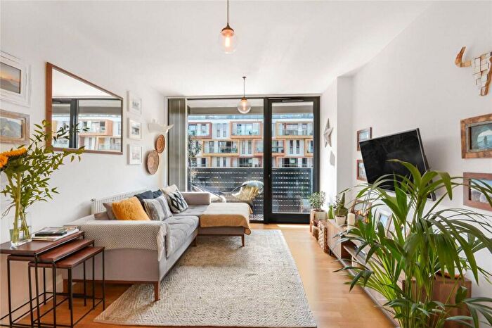 1 Bedroom Flat To Rent In Amelia Street, Elephant And Castle, London, SE17