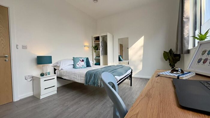 4 Bedroom Flat To Rent In China Street, Lancaster, LA1