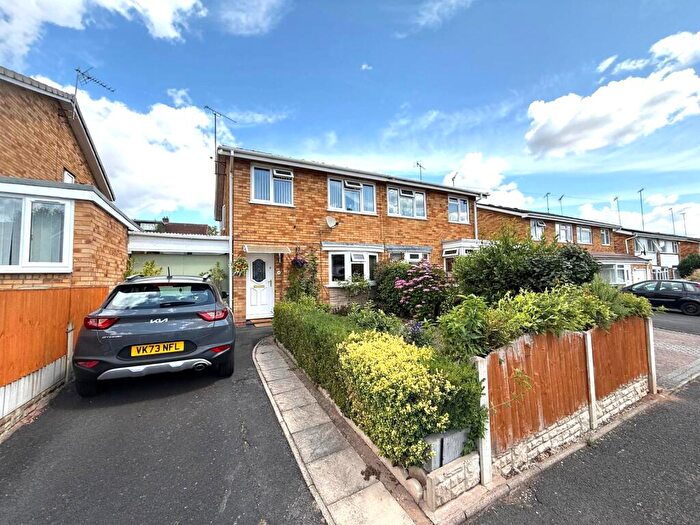 3 Bedroom Semi-Detached House For Sale In Merton Close, Kidderminster, DY10