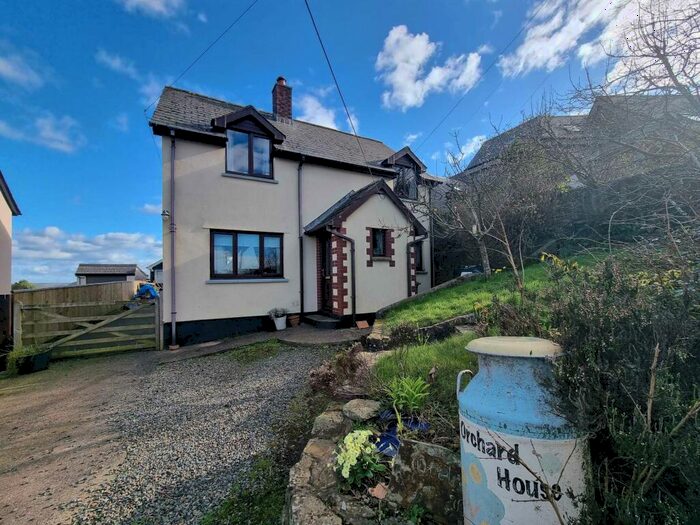 4 Bedroom Detached House For Sale In Woodtown, Fairy Cross, EX39