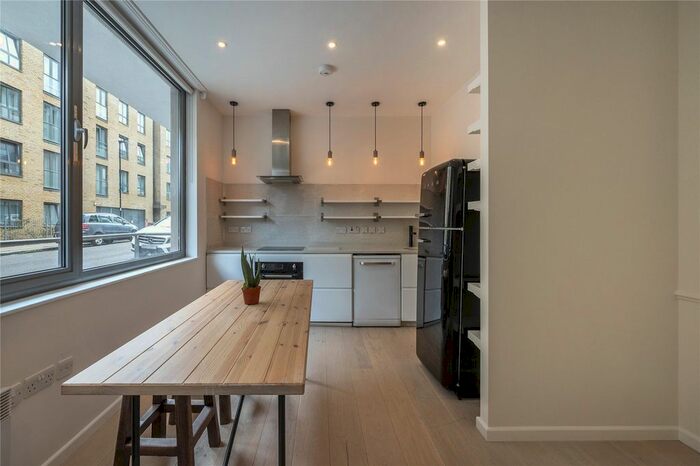 2 Bedroom Flat To Rent In Gifford Street, Islington, N1