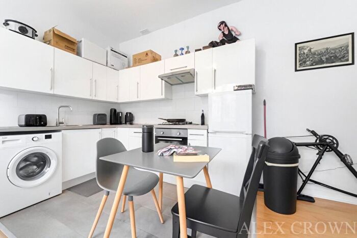 1 Bedroom Flat To Rent In Shaftesbury Road, Archway, N19