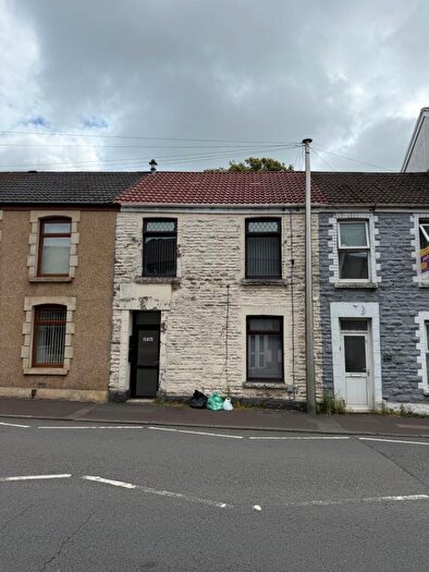 2 Bedroom Flat For Sale In Llangyfelach Road, Brynhyfryd, Swansea, SA5