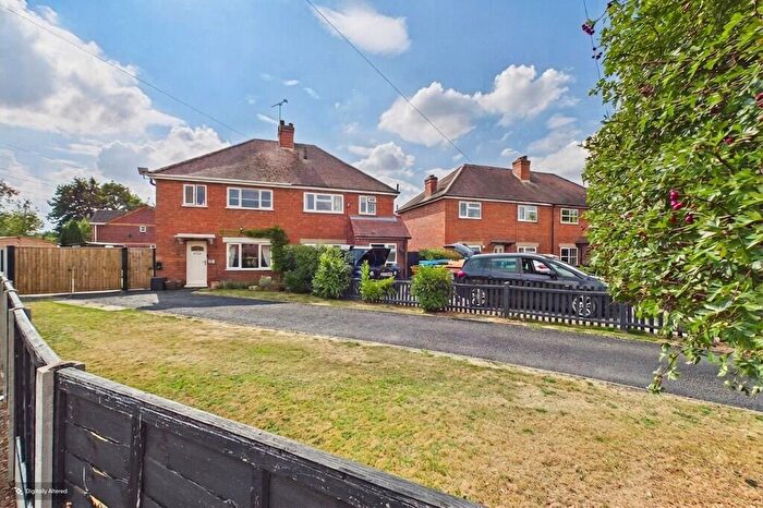 3 Bedroom Semi-Detached House For Sale In Mill Lane, Barton Under Needwood, DE13