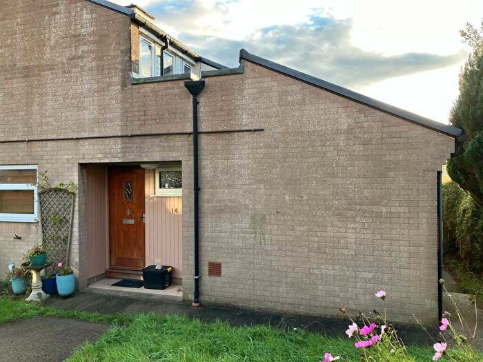 2 Bedroom Apartment For Sale In Allt Y Carne, Goodwick, SA64