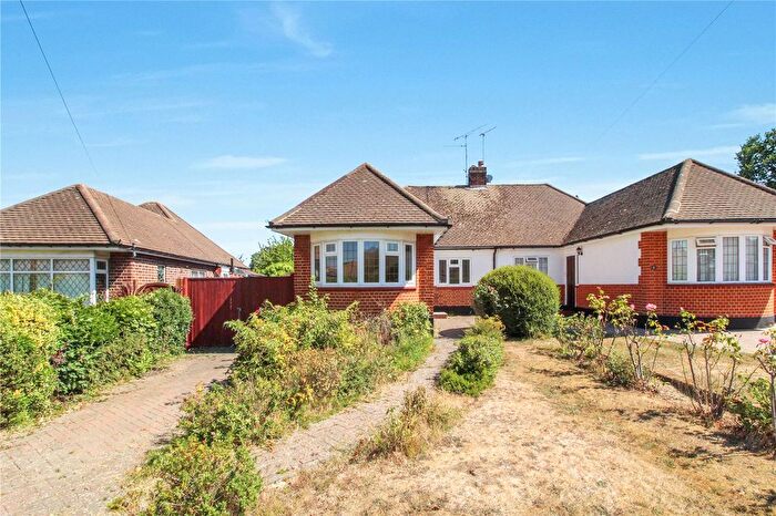 3 Bedroom Bungalow For Sale In Thorndon Park Crescent, Leigh-On-Sea, Essex, SS9