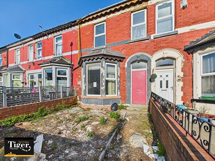 4 Bedroom Terraced House For Sale In Egerton Road, Blackpool, FY1