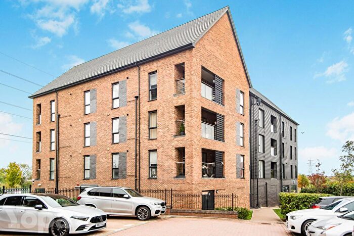 2 Bedroom Flat For Sale In Mortimer Square, Ebbsfleet Valley, Swanscombe, DA10