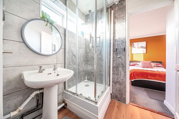 1 Bedroom Flat For Sale In Hewett Close, Titchfield, Hampshire, PO14