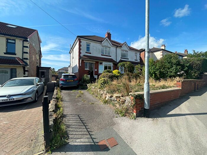 3 Bedroom Semi-Detached House To Rent In Broadgate Lane, Leeds, LS18