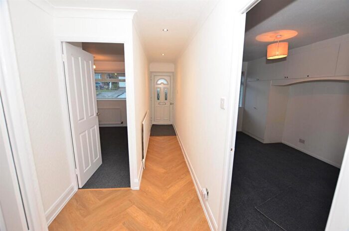 2 Bedroom Detached Bungalow To Rent In Lambourn Drive, Allestree, Derby, DE22