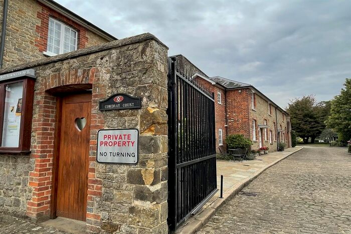 2 Bedroom Terraced House To Rent In Cowdray Court, North Street, Midhurst, GU29