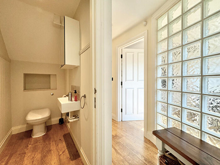 1 Bedroom Barn Conversion For Sale In The Courtyard, Liscombe Park, Soulbury, LU7