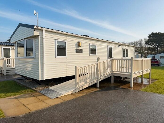 2 Bedroom Caravan For Sale In Arizona, Par Beach, Par, Cornwall, PL24