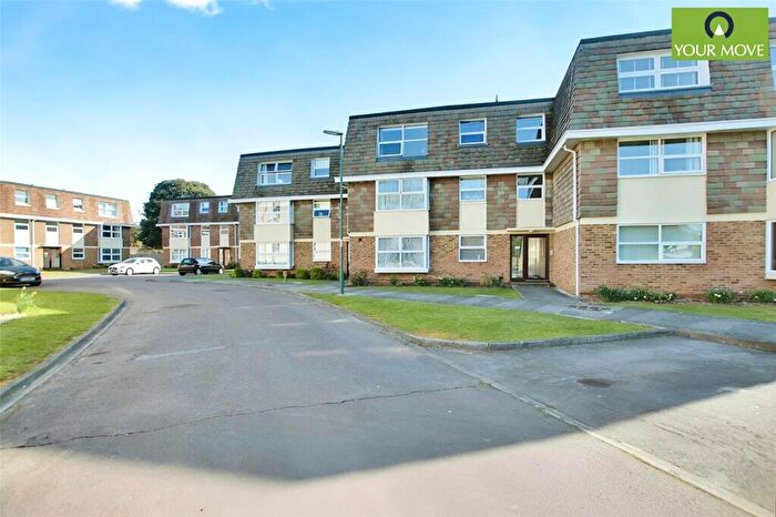 2 Bedroom Flat To Rent In Sudley Gardens, Bognor Regis, West Sussex, PO21