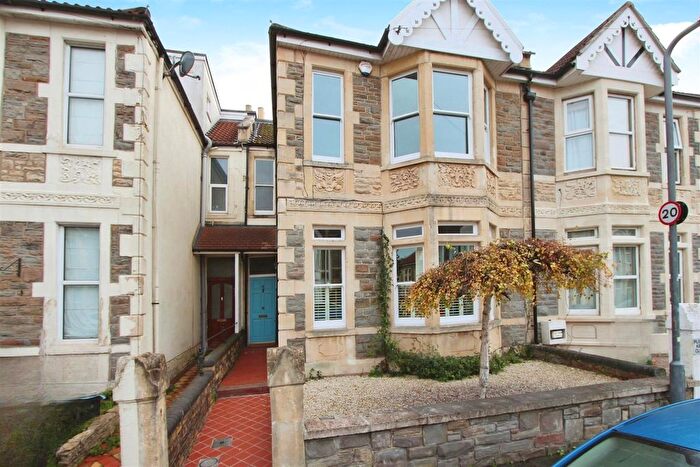 4 Bedroom Property To Rent In Winchester Road, Bristol, BS4