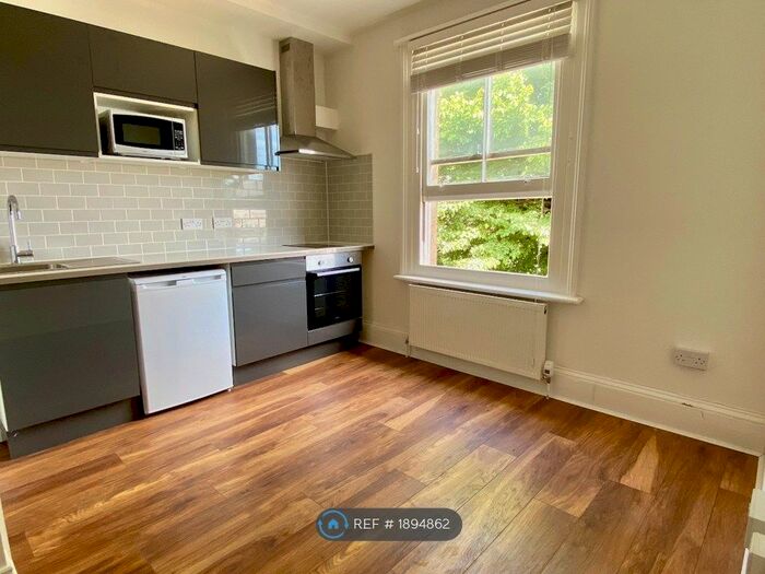 Studio To Rent In Seafield Road, Hove, BN3