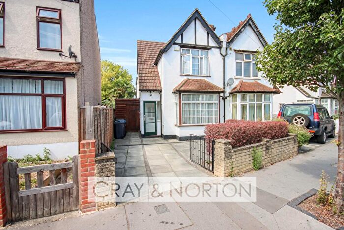 3 Bedroom Semi-Detached House For Sale In Northway Road, Addiscombe, CR0