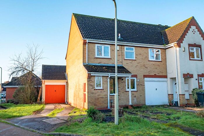 3 Bedroom House For Sale In Borkum Close, Andover, SP10