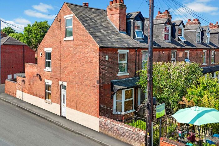 3 Bedroom End Of Terrace House For Sale In Querneby Road, Nottingham, NG3