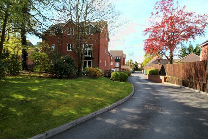 2 Bedroom Flat To Rent In Langtry Court, Providence Hill, Bursledon, Southampton, SO31