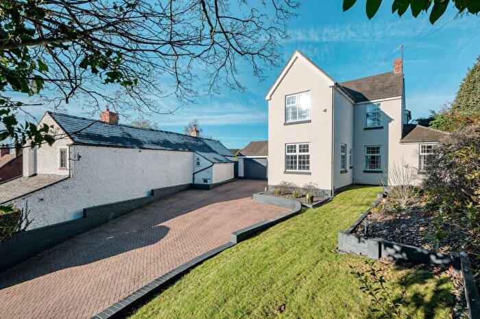 4 Bedroom Detached House For Sale In Lickey Rock, Marlbrook, B60