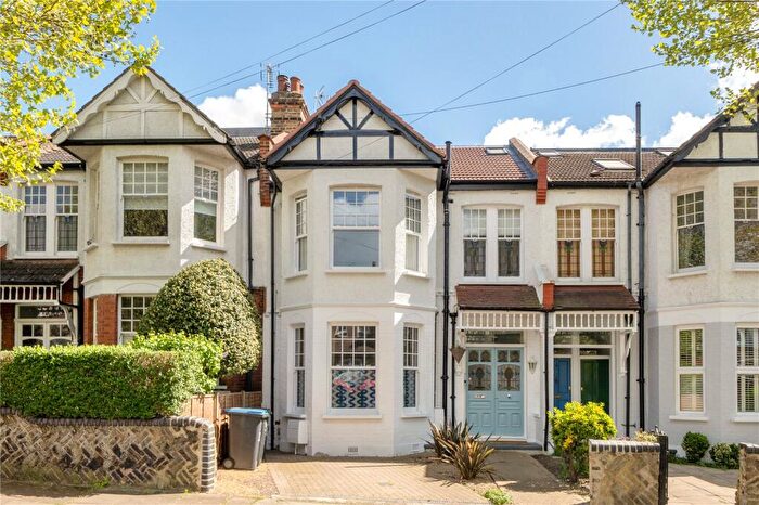 2 Bedroom Flat To Rent In Elmwood Avenue, Palmers Green, London, N13