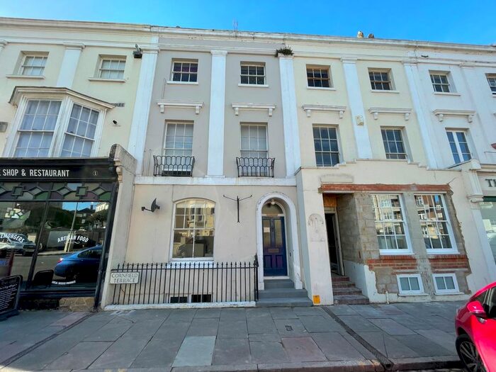 1 Bedroom Flat To Rent In Cornfield Terrace, Eastbourne, BN21