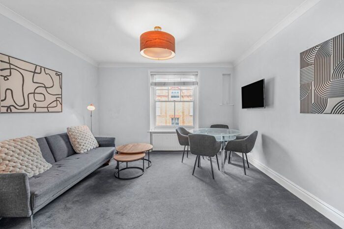 3 Bedroom Flat To Rent In Gosfield Street, Fitzrovia, W1W