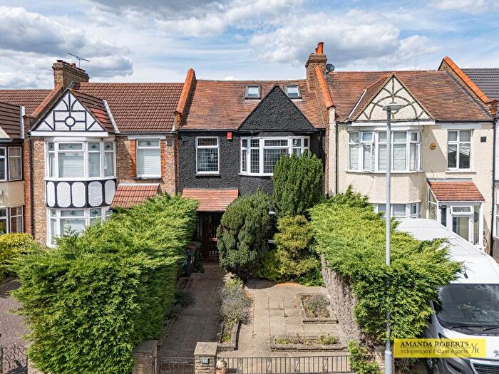 5 Bedroom Terraced House For Sale In Endlebury Road, London, E4
