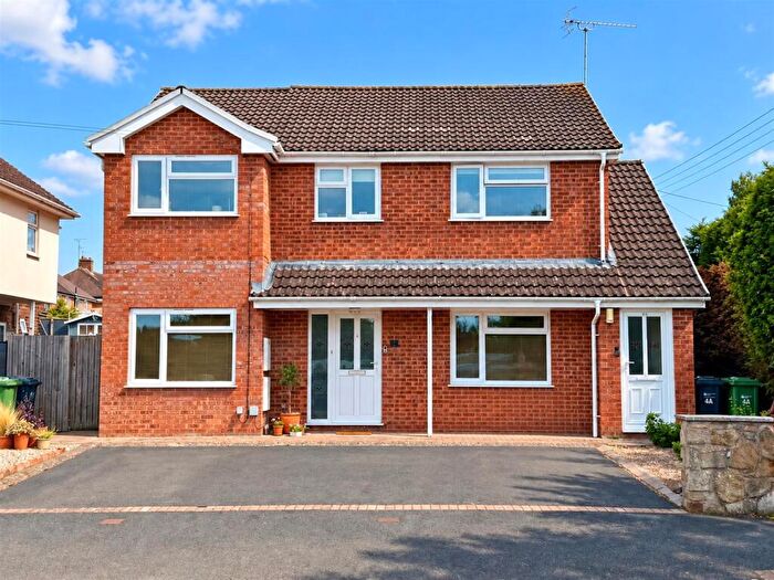 2 Bedroom Flat For Sale In Kingsway, Hereford, HR1