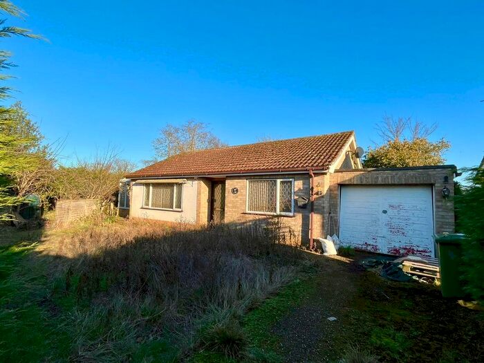 2 Bedroom Detached Bungalow For Sale In Woodward Close, Shouldham, King's Lynn, PE33