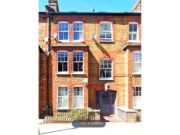 2 Bedroom Flat To Rent In Newlands Terrace, London, SW8