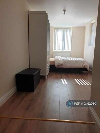 Studio To Rent In Boundary Avenue, Rushden, NN10