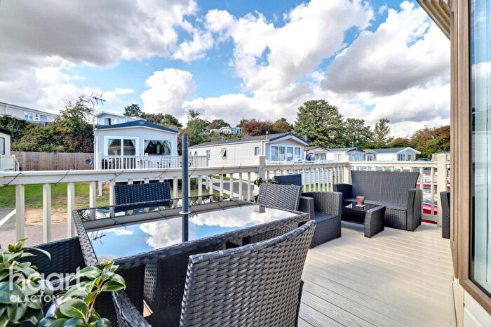 2 Bedroom Bungalow For Sale In Birch Grove, Oaklands Holiday Park, Clacton-on-Sea, CO16