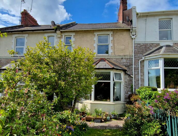 2 Bedroom Flat To Rent In Babbacombe Road, Torquay, TQ1