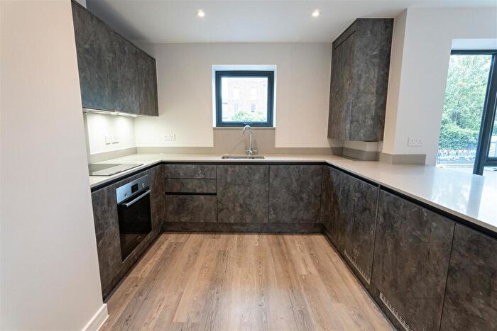 2 Bedroom Apartment To Rent In Ground Floor Flat, St Marys Road, Greenhithe, Kent, DA9