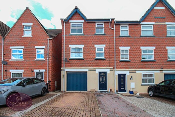 4 Bedroom Terraced House For Sale In Scollins Court, Ilkeston, Nottingham, DE7