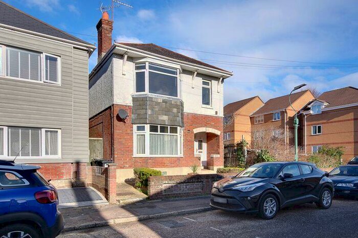 3 Bedroom Maisonette To Rent In Rutland Road, Charminster, BH9