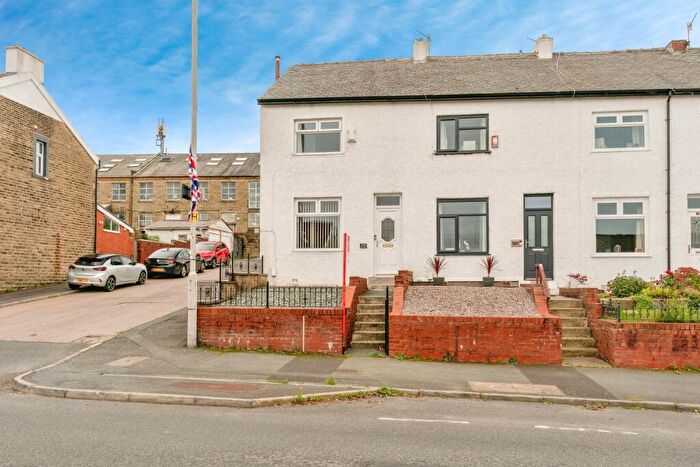 3 Bedroom Mews For Sale In Coal Clough Lane, Burnley, Lancashire, BB11