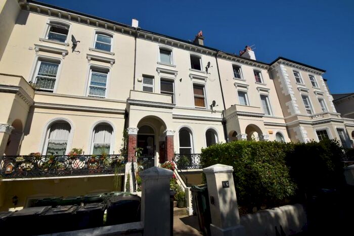 2 Bedroom Apartment To Rent In Upperton Gardens, Eastbourne, BN21