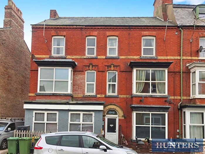 1 Bedroom Flat For Sale In Windsor Crescent, Bridlington, YO15