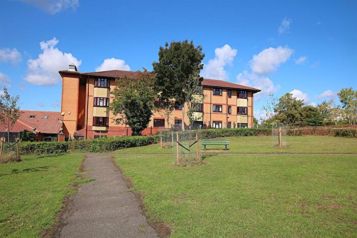 1 Bedroom Flat For Sale In Wootton Brook Close, East Hunsbury, NN4